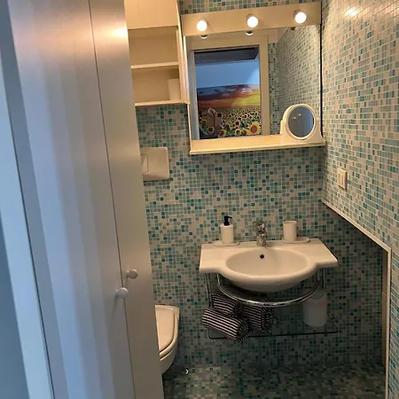 Lägenhet Lovely Loft Sanremo